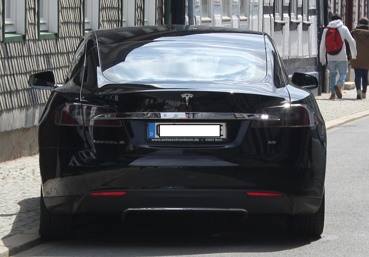 Gerichtsprozesse bei tödlichen Tesla-Unfällen Gerichtsprozesse bei tödlichen Tesla-Unfällen