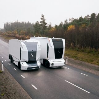 Einride baut Netzwerk für autonome E-Laster auf